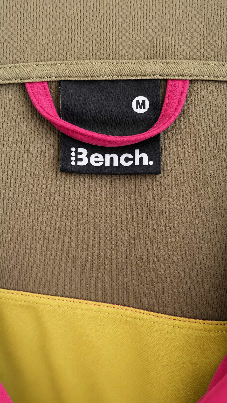 💖✨ Bench Ladies Softshell Jacket – Size M ✨💖